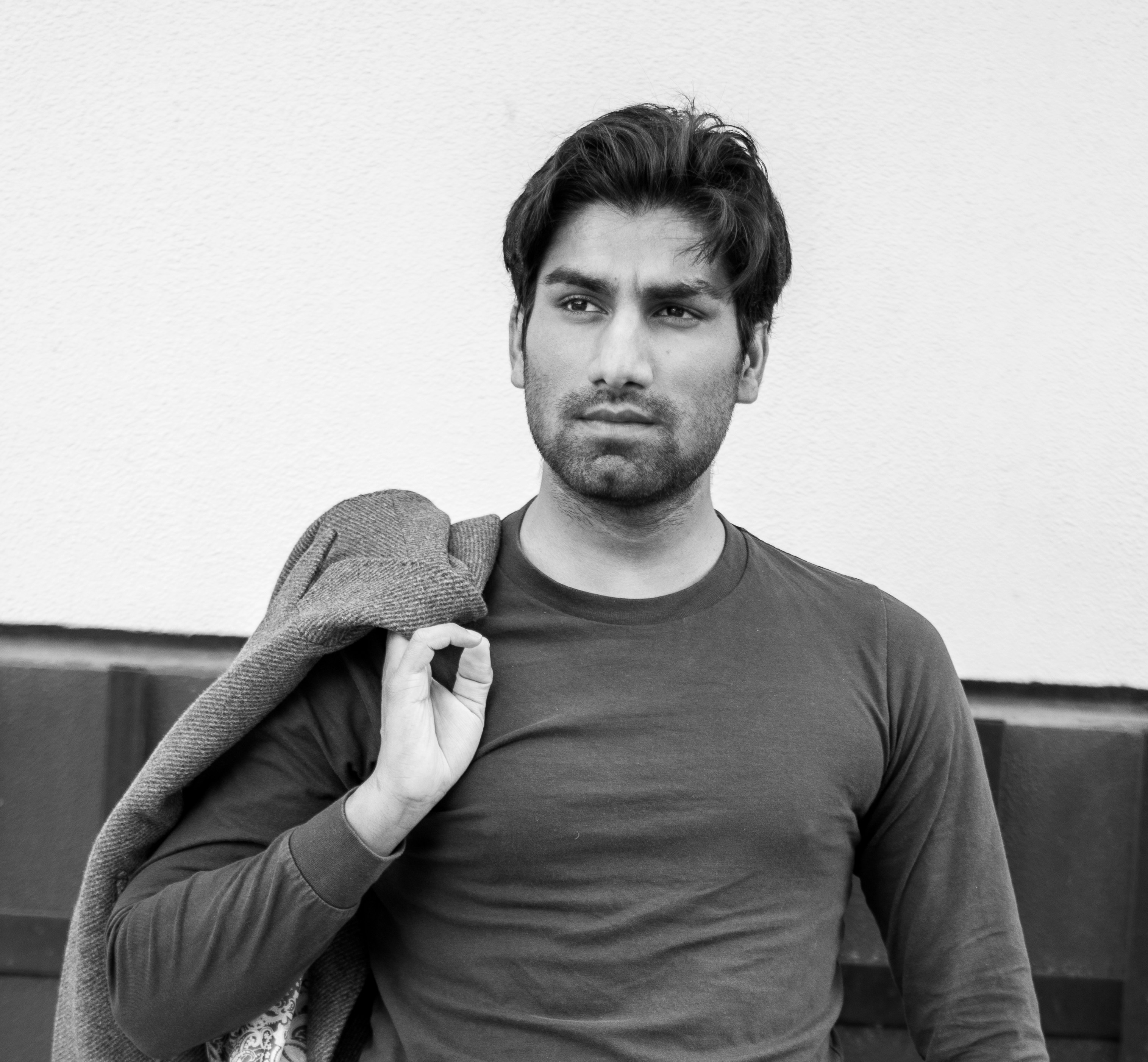 雨后车站封面海报